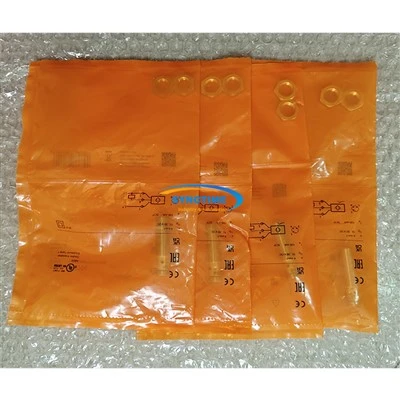 Senzor inductiv IFS204